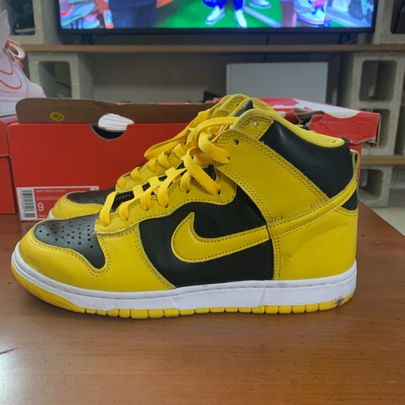 Dunk High SP Iowa 2020 - Picture 2 of 4